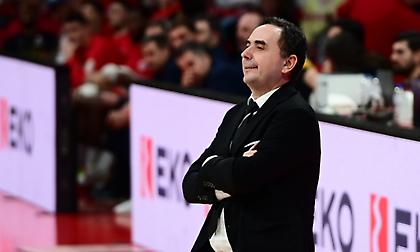 Μπούτσκος: «Αφήσαμε τον Ολυμπιακό να κάνει το παιχνίδι του - Πρέπει να κοιτάξουμε στον καθρέφτη»