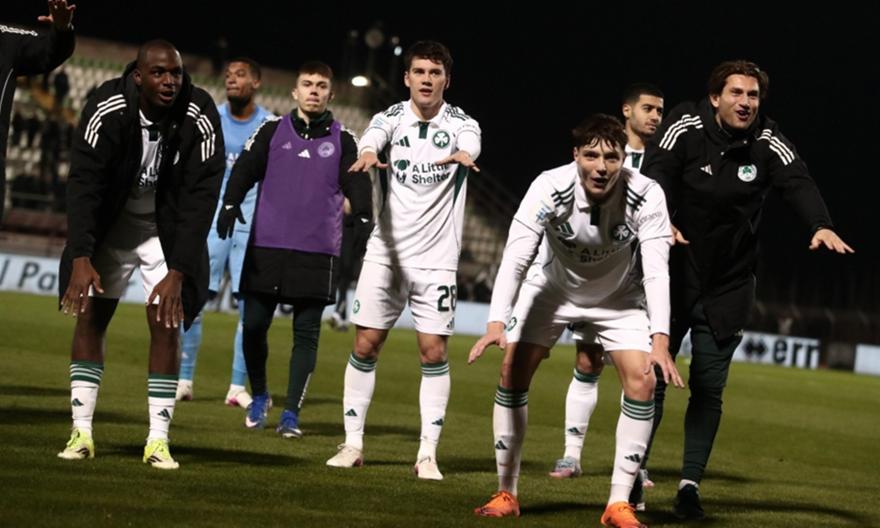 Πανηγύρισαν με τον κόσμο και αποθεώθηκαν οι παίκτες του Παναθηναϊκού στη Λιβαδειά