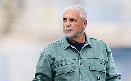 Δεν έτυχε, πέτυχε: Ο «κυρ Αλέκος» συνεχίζει να γράφει ιστορία στο ελληνικό ποδόσφαιρο!