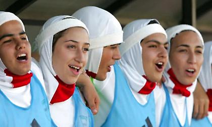 Δύο ακόμη μέλη της ομάδας ποδοσφαίρου Γυναικών του Ιράν αιτήθηκαν άσυλο