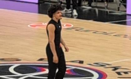 Ο Ιφί τρόλαρε τους πάντες: Με την αγαπημένη του αφάνα στο ματς της Παρί με τον Ολυμπιακό!