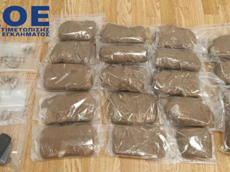 Ρέντη: Συνελήφθησαν 2 άτομα που είχαν σε «καβάτζα» πάνω από 13,5 κιλά ηρωίνης