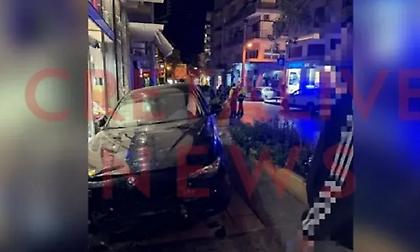 Ηράκλειο: Αυτοκίνητο παρέσυρε 27χρονη και «καρφώθηκε» σε κατάστημα