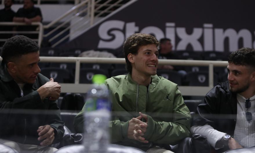 Εκπροσώπηση από την ποδοσφαιρική ομάδα του ΠΑΟΚ στο Παλατάκι για τον ευρωπαϊκό προημιτελικό με το Περιστέρι