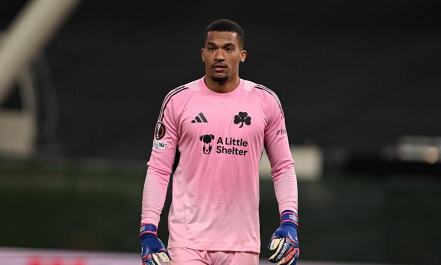 Η δύσκολη απόκρουση του Λαφόν στο δυνατό σουτ του Κόουτσο Ερνάντες