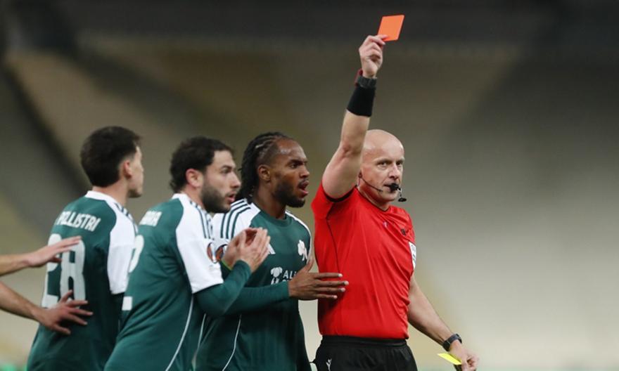 Υπερβολικός Μαρτσίνιακ, απέβαλε με δεύτερη κίτρινη τον Ζαρουρί και άφησε τον Παναθηναϊκό με παίκτη λιγότερο!