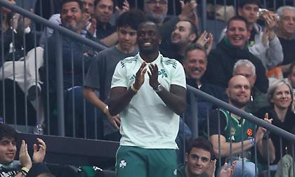 Από το ΟΑΚΑ στο T-Center για έναν ακόμη «πράσινο» θρίαμβο ο Τετέι - Αποθεώθηκε από τους φίλους του Παναθηναϊκού