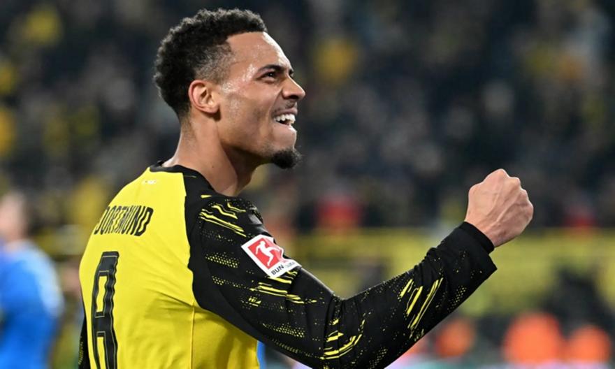 Έδεσε με νέο συμβόλαιο τον Ενμέτσα μέχρι το 2030 η Ντόρτμουντ