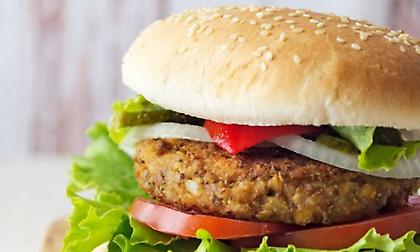 Νηστίσιμο burger με φακές και μανιτάρια