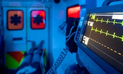 Σφοδρή σύκρουση δύο αυτοκινήτων στη Λεωφόρο Ποσειδώνος