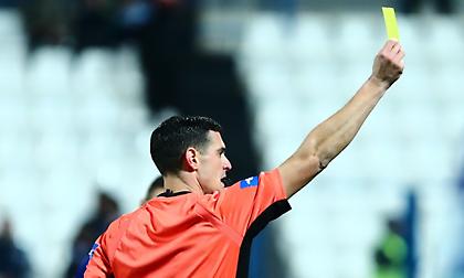 Ολυμπιακός: Το παιχνίδι που καίει κι ο ορισμός του άπειρου διαιτητή