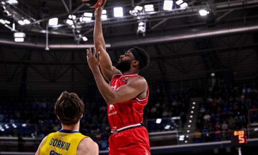 «Καθάρισε» στο δεύτερο ημίχρονο τη Μακάμπι και την αφήνει εκτός δεκάδας η Αρμάνι