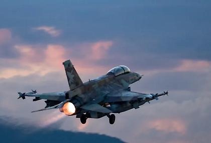 Αναφορές για ισχυρή έκρηξη στην κατάμεστη Τεχεράνη - Ο Τραμπ προανήγγειλε μεγάλο χτύπημα