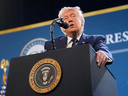 «Παρακολουθήστε τι θα συμβεί στα τρελά καθάρματα σήμερα»: Ο Τραμπ προαναγγέλλει μεγάλο πλήγμα στο Ιράν