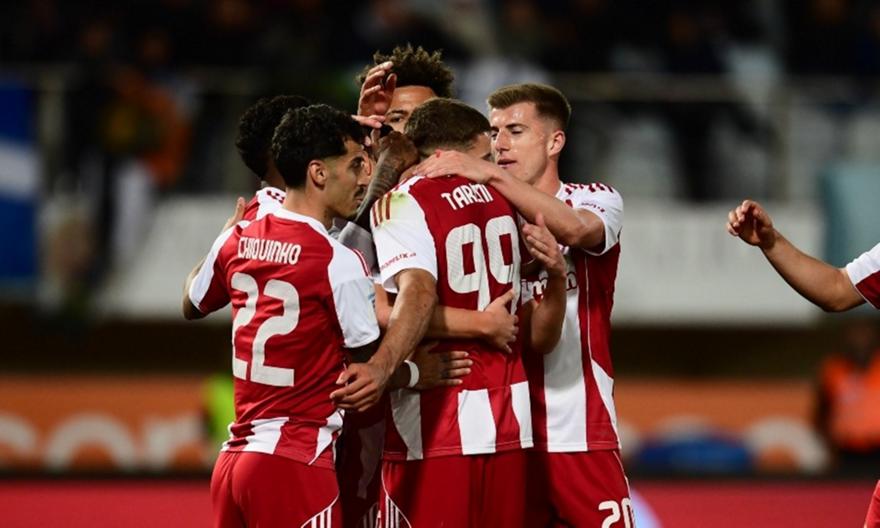 Τα σχόλια στον bwinΣΠΟΡ FM 94,6 για τη νίκη του Ολυμπιακού και τη μάχη για 5-8 και ουρά