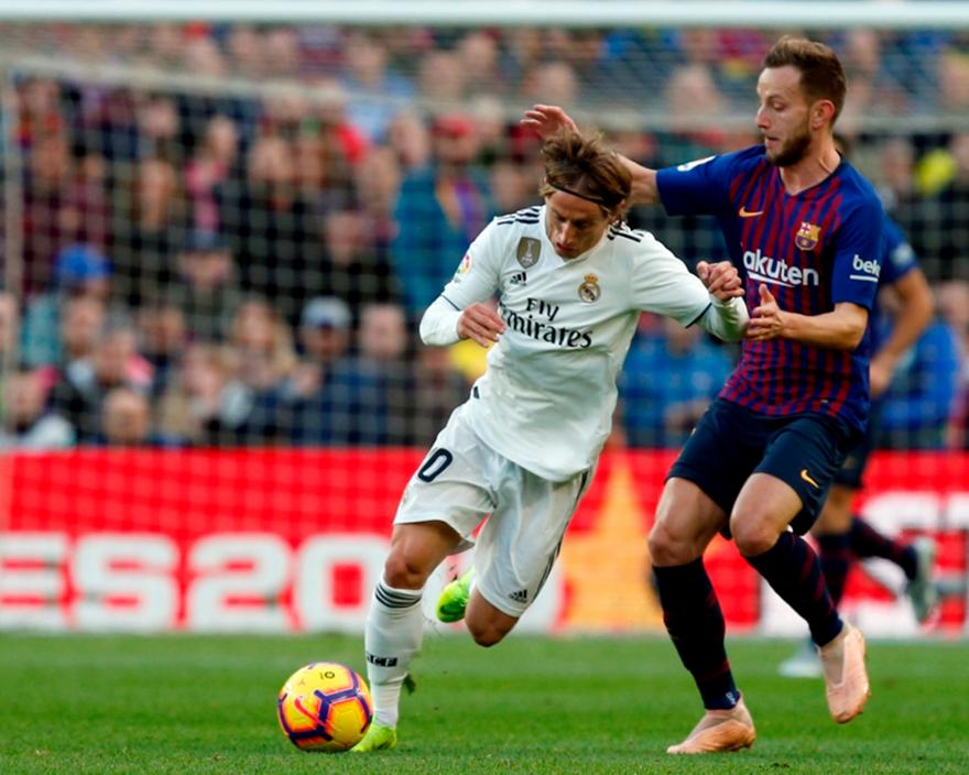 Η αποθέωση του Ράκιτιτς στον Μόντριτς: «Έχει φυσική κατάσταση μικρού παιδιού - Μπορεί να παίξει ακόμη 2 με 3 σεζόν»