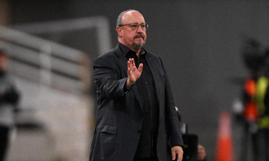 Μπενίτεθ: «Να συνεχίσουμε στον ίδιο ρυθμό των τελευταίων μηνών - Όλοι οι παίκτες είναι σημαντικοί»