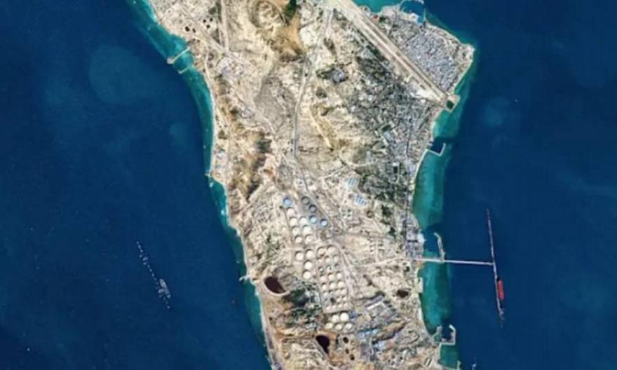 Τραμπ: «Εξαφανίσαμε κάθε στρατιωτικό στόχο στο νησί Χαργκ» - Απειλές για τις πετρελαϊκές υποδομές στη νήσο