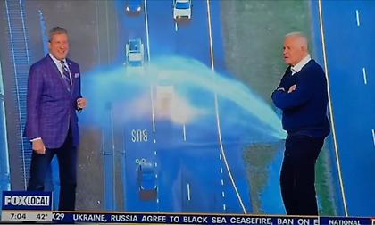 Πρωινή εκπομπή σε τηλεοπτικό κανάλι των ΗΠΑ έγινε viral λόγω... της θέσης των παρουσιαστών!