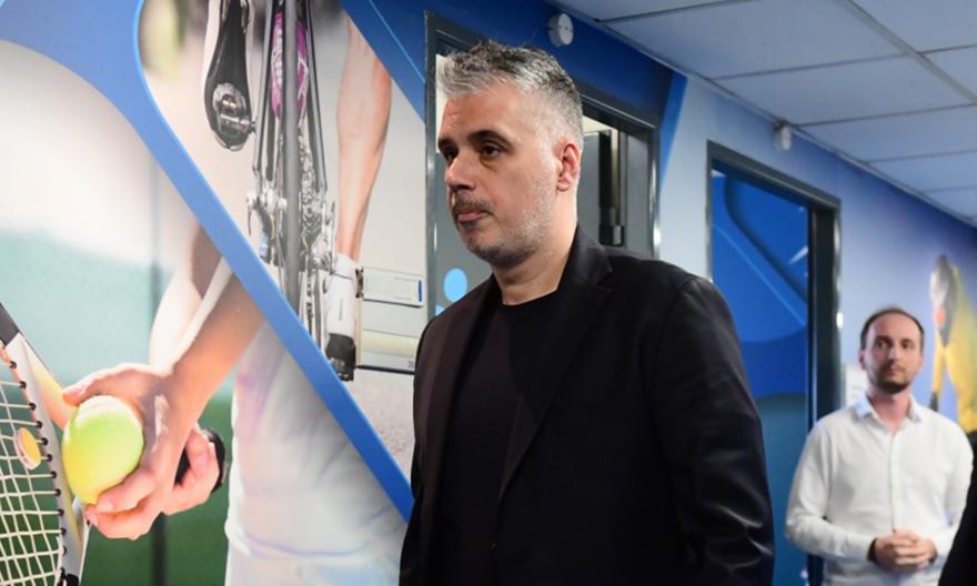 Κοντός: «Άλλοι σκαρφαλώνουν στα κάγκελα και τις παίζουν με τους court, αλλά το θέμα είναι τι είπε η γυναίκα ενός παίκτη»