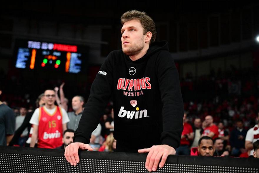 Ολυμπιακός: Επιστρέφει ο Βεζένκοφ για την αναμέτρηση με τον Πανιώνιο