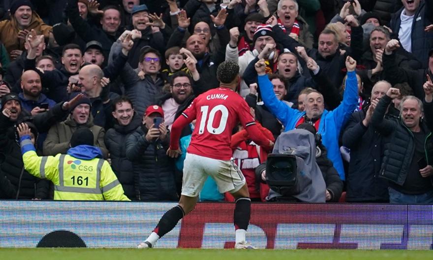 Η Γιουνάιτεντ ανέβασε στροφές, λύγισε τη Βίλα και πάτησε γερά στην 3η θέση!