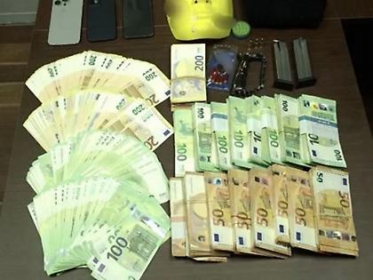 Συνελήφθησαν 5 οπαδοί μετά από ραντεβού στον Άγιο Δημήτριο - Βρέθηκαν στα σπίτια τους πάνω από 300.000 ευρώ
