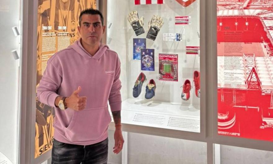 Στο Μουσείο του Ολυμπιακού ο Καστίγιο με τις κόρες του!