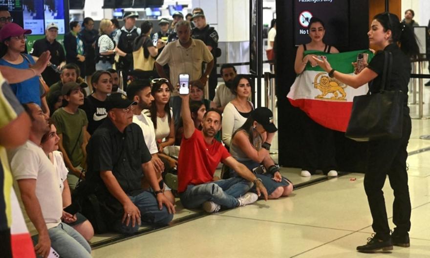 Και πέμπτο μέλος της εθνικής ποδοσφαίρου γυναικών του Ιράν απέσυρε το αίτημα για άσυλο