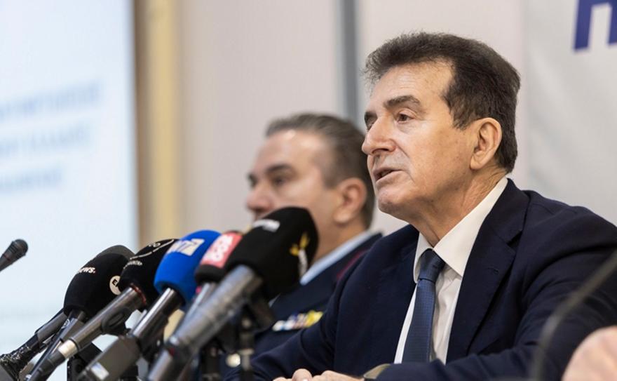 Χρυσοχοΐδης: «Υπάρχουν ενδείξεις οπαδικού υπόβαθρου στη δολοφονία του Κλεομένη»