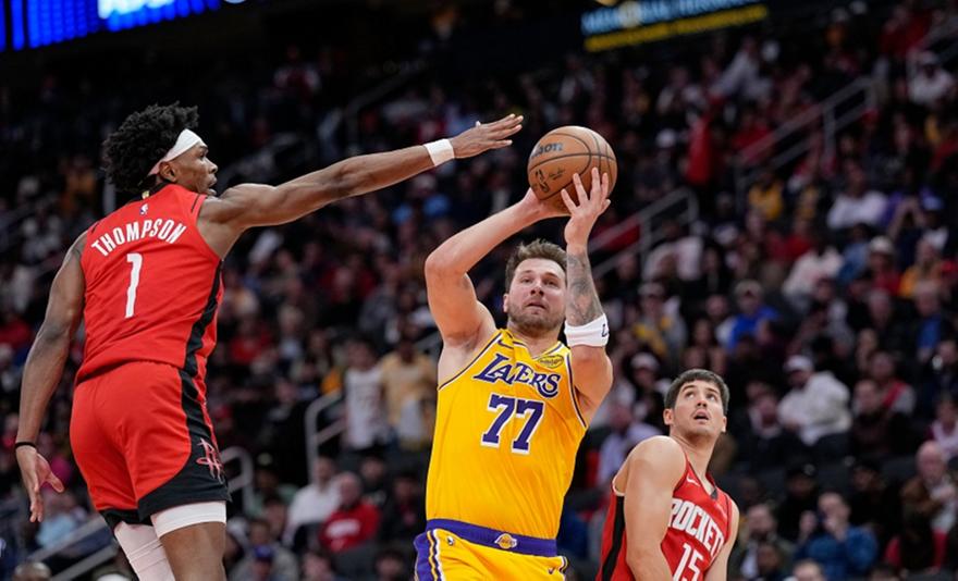 Άλωσαν το Χιούστον με σούπερ Ντόντσιτς οι Λέικερς-Ασταμάτητοι Σπερς και Σέλτικς