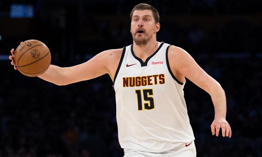 Νάγκετς-Σίξερς