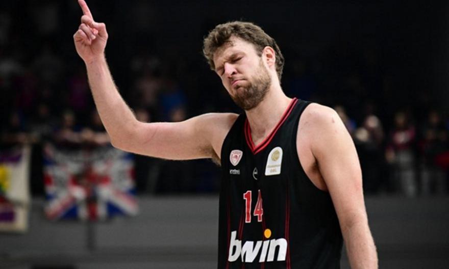 Η 12άδα του Ολυμπιακού για το ντέρμπι κορυφής με τη Φενέρ