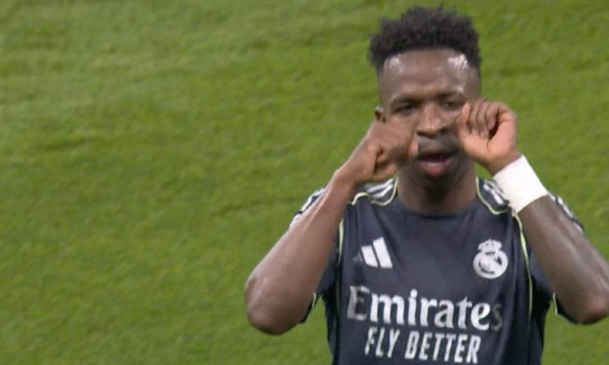 Η εξήγηση για τον ειρωνικό πανηγυρισμό του Βινίσιους μπροστά στους φίλους της Μάντσεστρερ Σίτι