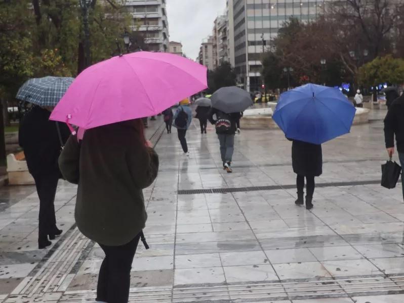 Καιρός: Νεφώσεις με τοπικές βροχές σήμερα, χωρίς αξιόλογη μεταβολή η θερμοκρασία