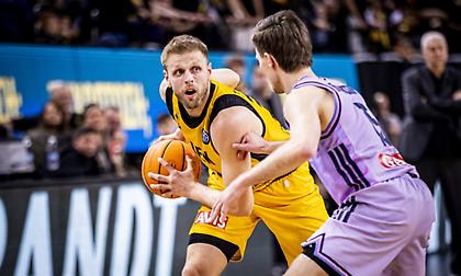 Άλμπα Βερολίνου-ΑΕΚ