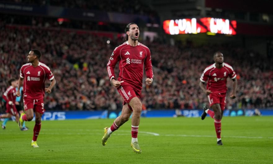 Τρομερή κομπίνα σε κόρνερ και προβάδισμα για Λίβερπουλ με Σομποζλάι!