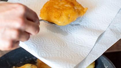 Γιατί τρώμε μπακαλιάρο τηγανητό με σκορδαλιά την 25η Μαρτίου;