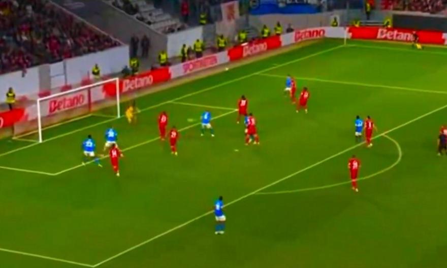 Το τρομερό δοκάρι του Καρέτσα και η ασίστ για τη… σανίδα σωτηρίας στην Γκενκ