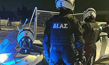 Συνελήφθη γνωστός τράπερ μετά από καταδίωξη