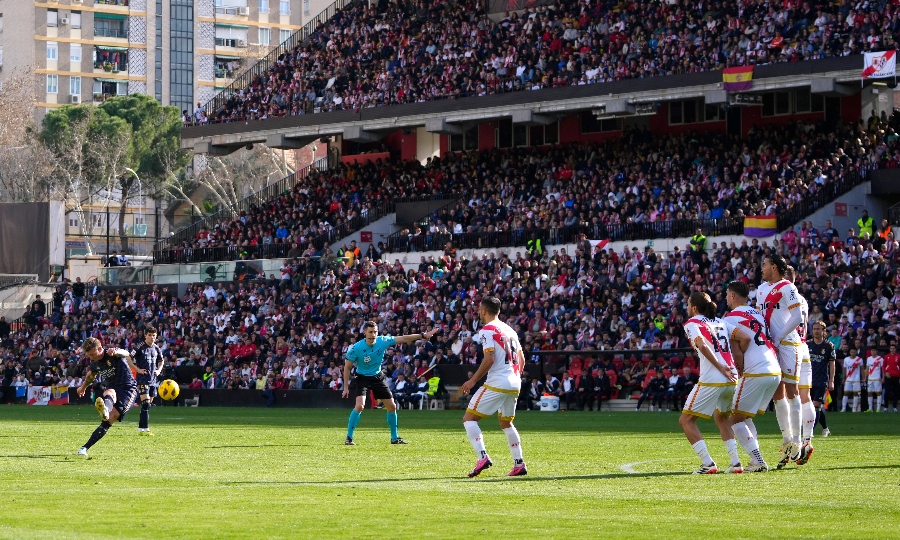 Ράγιο Βαγιεκάνο: Το προφίλ της αντιπάλου της ΑΕΚ στα προημιτελικά του Conference League