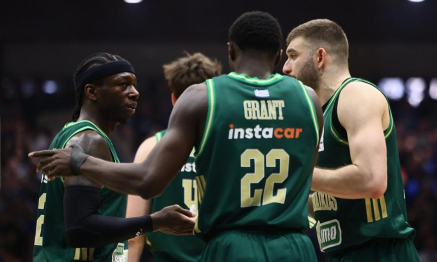 Χωρίς Χολμς και Τολιόπουλο η 12άδα του Παναθηναϊκού για Ερυθρό Αστέρα