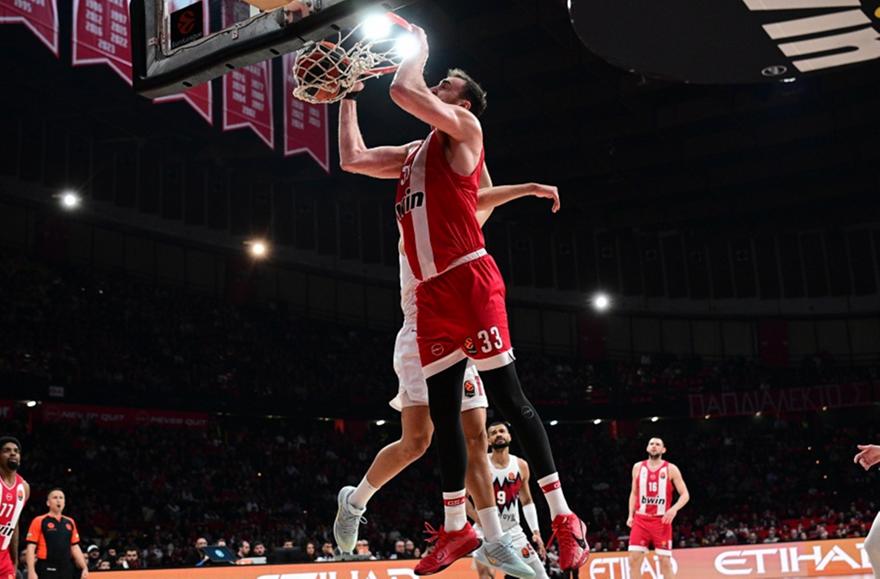 Ζέρβας: «Με στολή περιπάτου και κουρασμένος ο Ολυμπιακός, αλλά η δουλειά έγινε-Φοβερή σεζόν ο Μιλουτίνοφ»