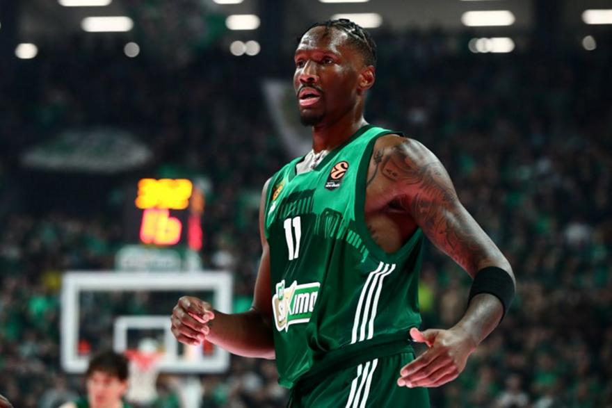 Χέις-Ντέιβις: «Ο Παναθηναϊκός είναι η ομάδα του Ναν, εγώ προσπαθώ να προσφέρω ότι μπορώ»