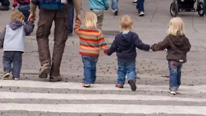 Επίδομα για 677.000 παιδιά στο τέλος του μήνα - Ποιους αφορά