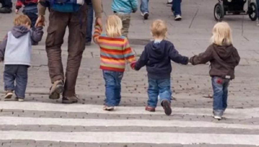 Επίδομα για 677.000 παιδιά στο τέλος του μήνα - Ποιους αφορά