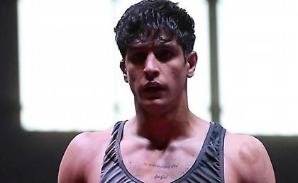 Το Ιράν κρέμασε δημόσια 19χρονο παλαιστή γιατί συμμετείχε στις διαδηλώσεις