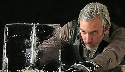 Από μπάρμαν έγινε εκατομμυριούχους πουλώντας παγάκια