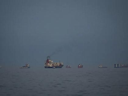 Στενό του Ορμούζ: Ποια είναι τα 99 πλοία που το έχουν διασχίσει από την έναρξη του πολέμου