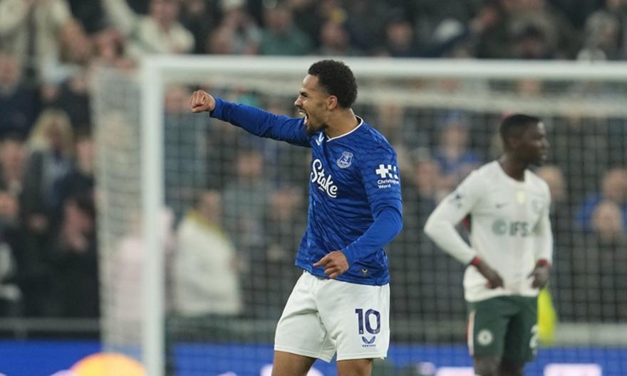 Αποκαμωμένη η Τσέλσι, έκανε πάρτι η Έβερτον και έφτασε σε «τριάρα»!